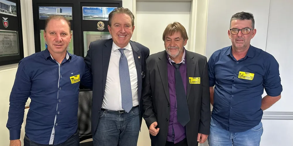Lideranças municipais estiveram reunidos com deputado federal Luciano Ducci.