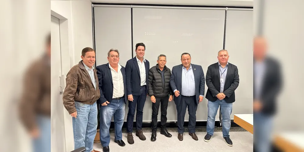 Na segunda-feira (02), o prefeito esteve em reunião com na Secretaria de Estado das Cidades (Secid), em Curitiba, para apresentar o projeto