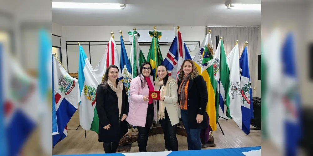 A prefeita Fernanda Sardanha esteve presente para receber a premiação
