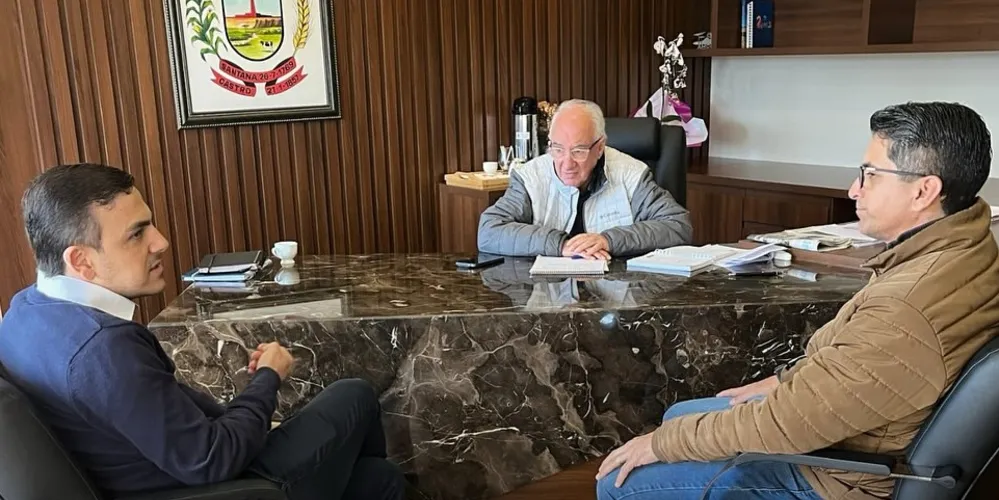 Aliel Machado, Reinaldo Cardoso e Régis Moreno estiveram reunidos