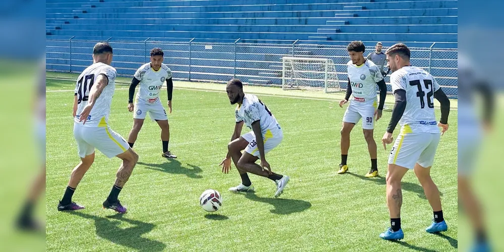 Fantasma finalizou a preparação para o duelo na Toca da Raposa.