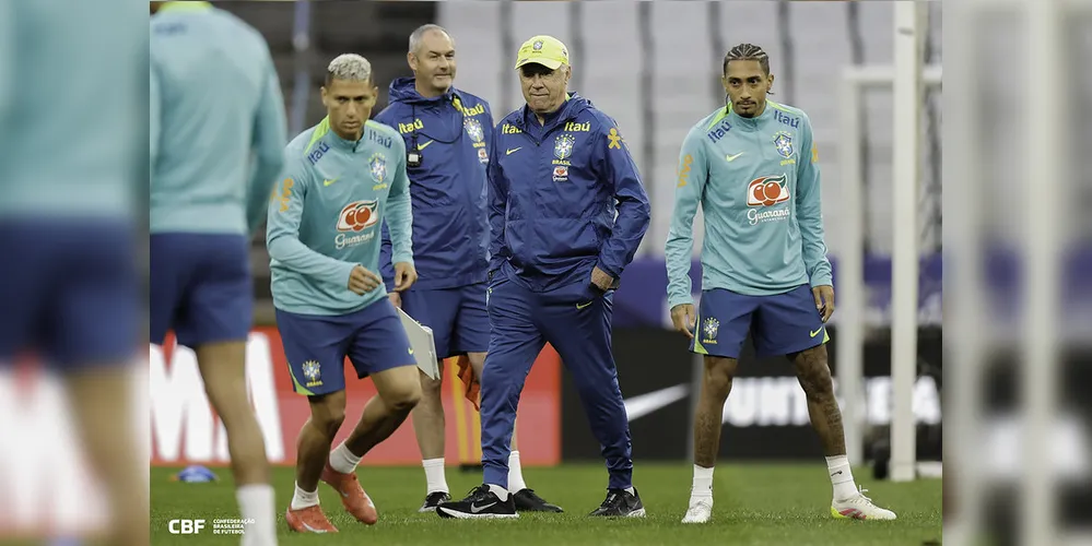 Carlo Ancelotti terá a volta de Raphinha ao time titular do Brasil