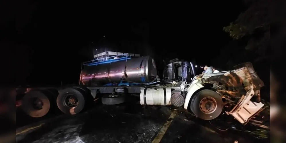 O acidente aconteceu no km 585 da GO-164, na região entre Araguapaz e o povoado da Tiririca, em Goiás