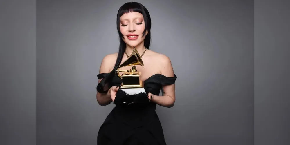 Lady Gaga se apresenta em menos de 3 horas