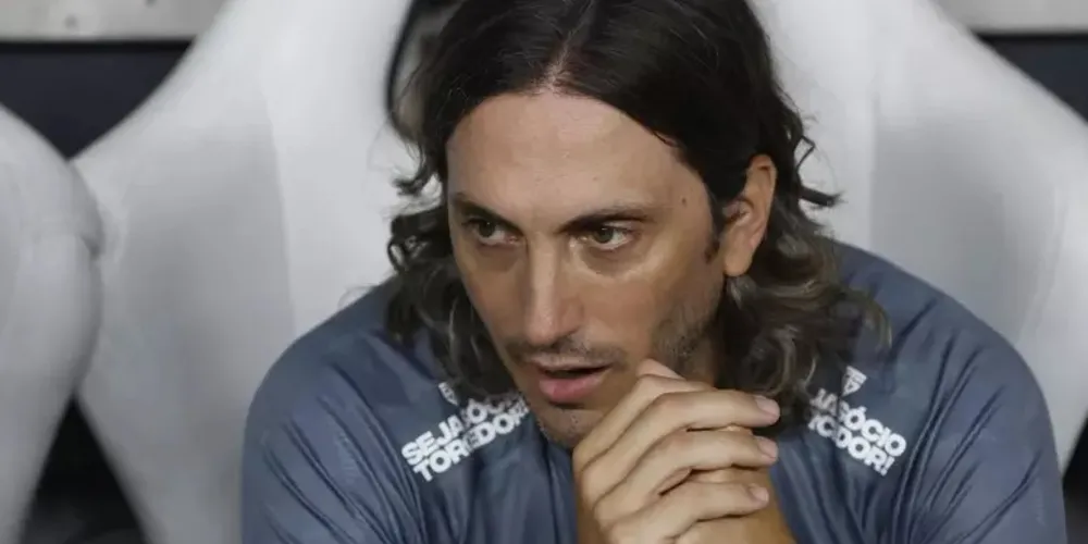 Luis Zubeldía não aguentou a pressão no Tricolor