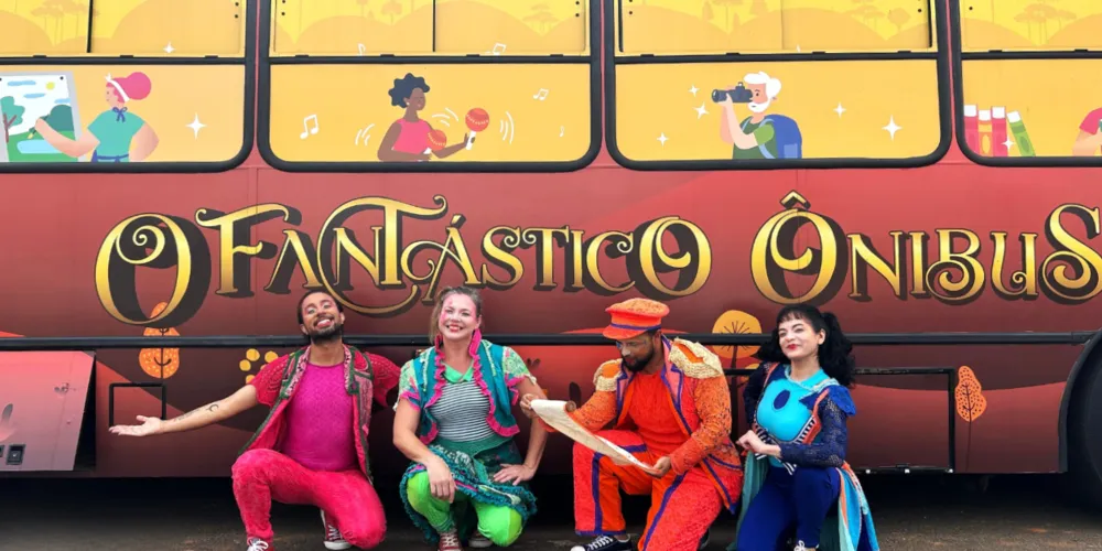 A viagem ao coração é orientada pelos personagens: Comandante Atrionildo; subcomandante Arteia e os assistentes Tumtum e Miocárdia