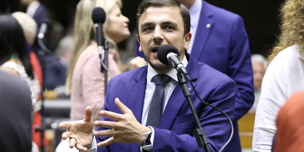 Aliel afirma que criação de novas cadeiras na Câmara dos Deputados é ilegal e imoral