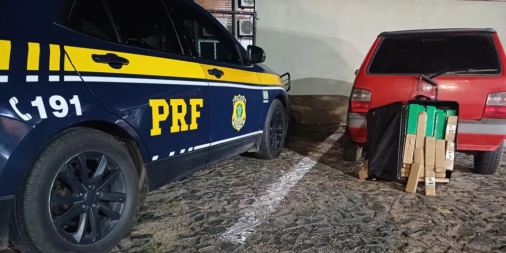 Entorpecente e carro foram apreendidos