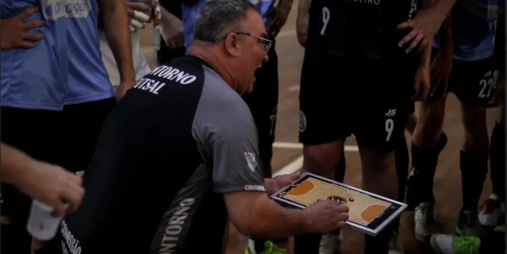 Técnico do Contono Futsal, Arnaldo Tozetto
