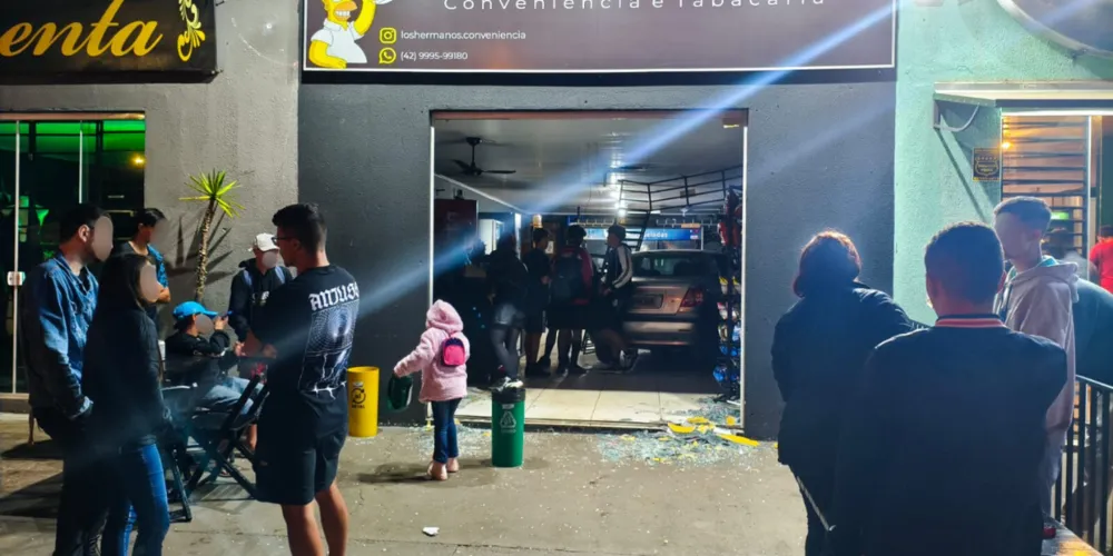 O acidente ocorreu na noite de quinta (19)