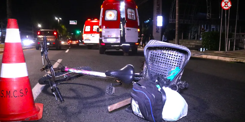 Colisão aconteceu próximo à Câmara Municipal de Ponta Grossa