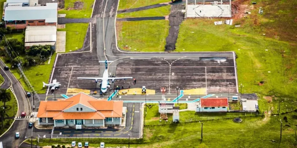 O Aeroporto de Sant’Ana em Ponta Grossa não recebe voos comerciais de transporte de passageiros desde o dia 29 de março deste ano