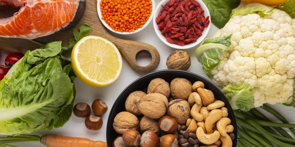 Vegetais verde-escuros como couve, espinafre e brócolis ajudam a fortalecer o sistema imunológico