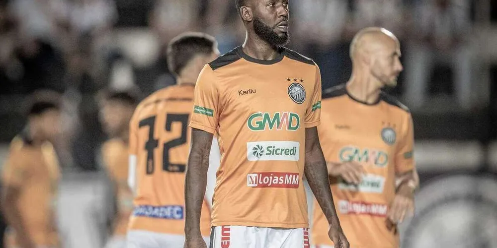 Allano em treinamento com o Operário