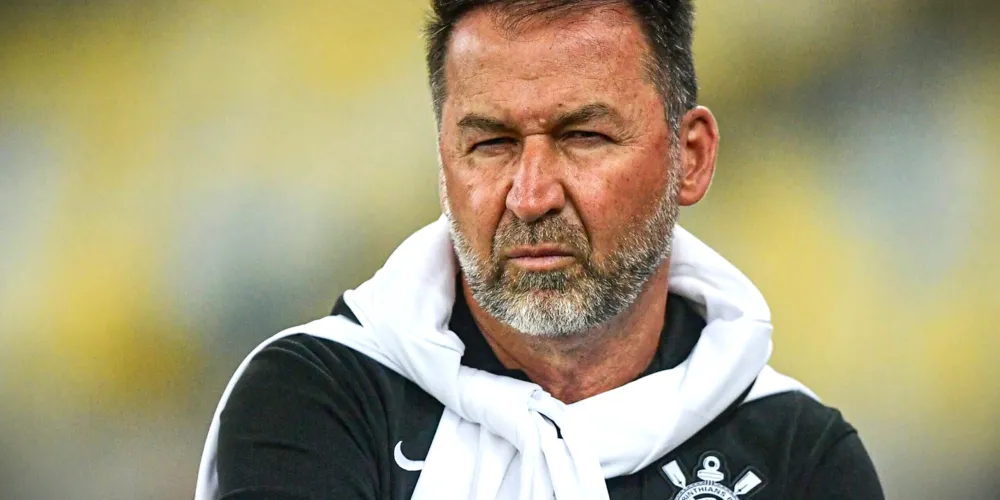 Augusto Melo também é alvo de pedido de impeachment dentro do clube paulista