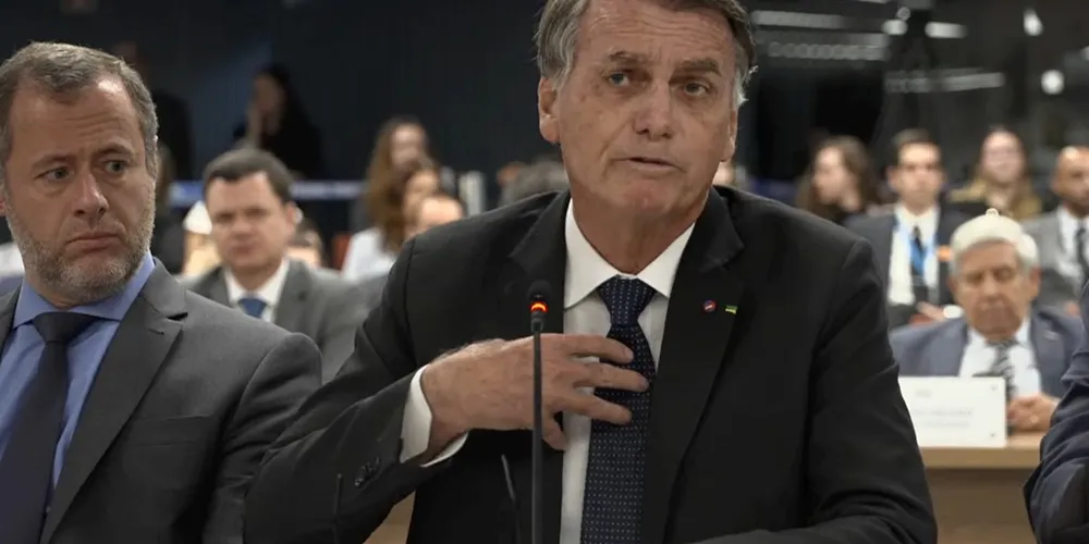 O ex-presidente Bolsonaro depõe hoje (10)