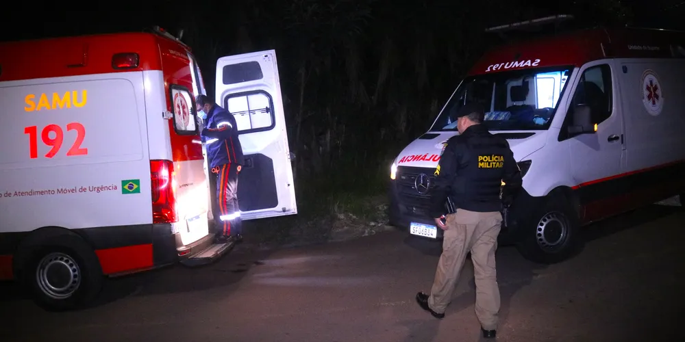 Equipes do Samu socorreram a vítima, de aproximadamente 39 anos