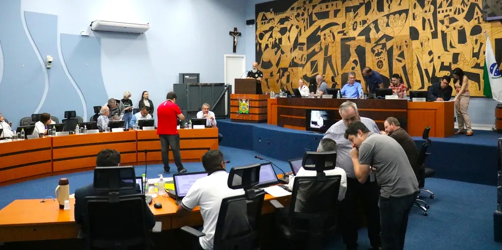 Câmara Municipal realizou sessão ordinária para debater projetos, nesta segunda-feira (28)