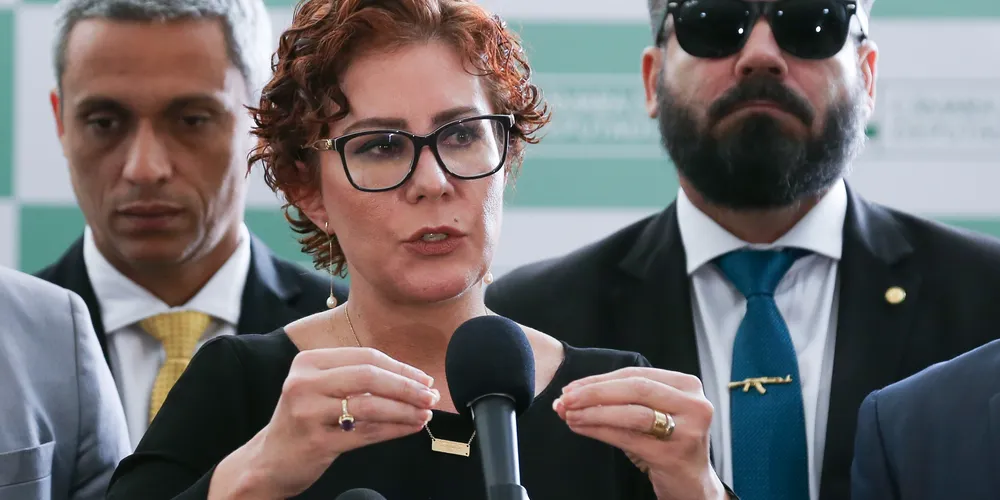 Carla Zambelli é filiada ao Partido Liberal (PL)