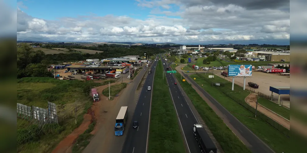 Parte do trecho urbano da BR-376, em Ponta Grossa