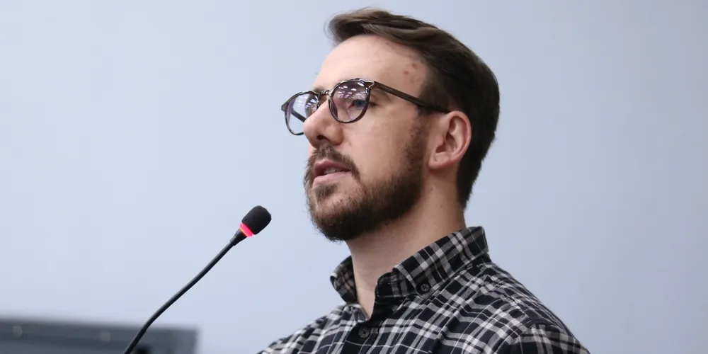 Geraldo Stocco argumenta que a endometriose é uma condição pouco conhecida e que afeta muitas mulheres