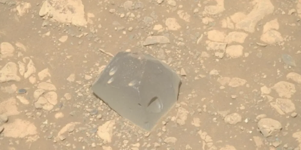 Rocha misteriosa descoberta pela Nasa em Marte intriga cientistas