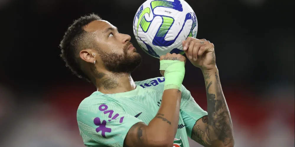Neymar segue em recuperação de lesão na coxa
