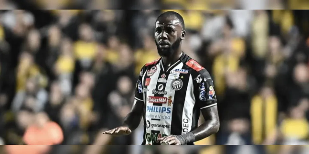Allano se manifesta após sofrer racismo em jogo da Série B do Campeonato Brasileiro