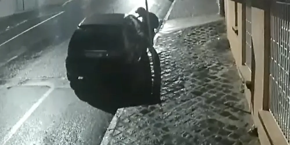 Furto aconteceu na rua Visconde de Nácar, na região central da cidade