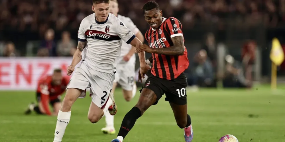 Bologna x Milan no Olímpico de Roma em jogo da final da Copa da Itália