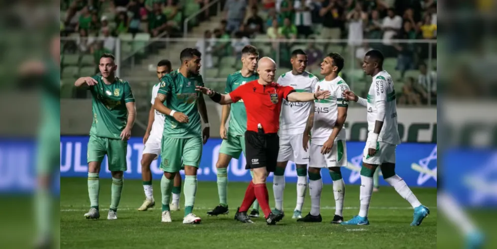 No último jogo entre as equipes, em 2024, o Coritiba perdeu para o Coelho por 2 a 1, de virada