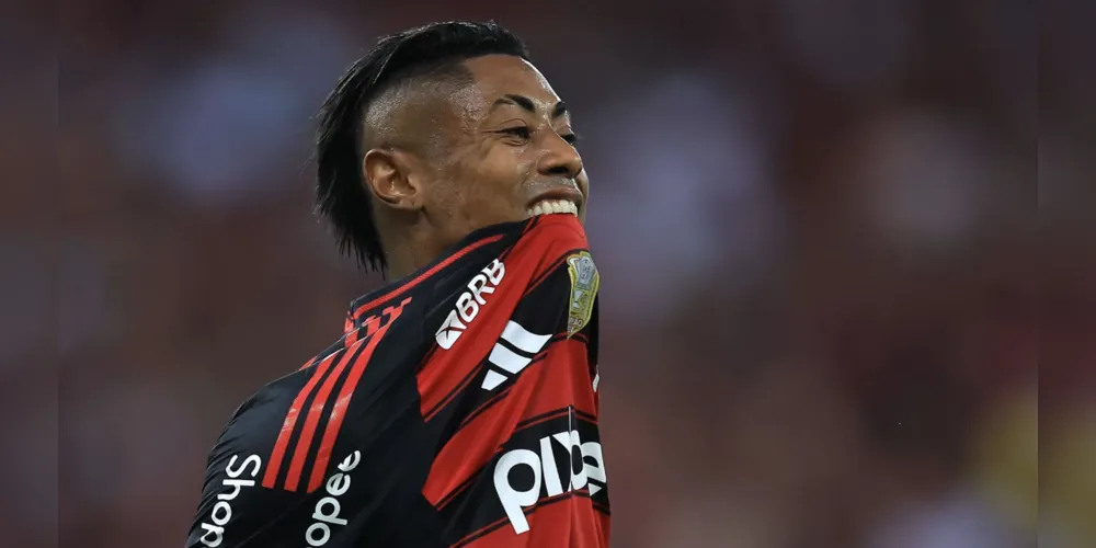 Bruno Henrique será titular em LDU x Flamengo
