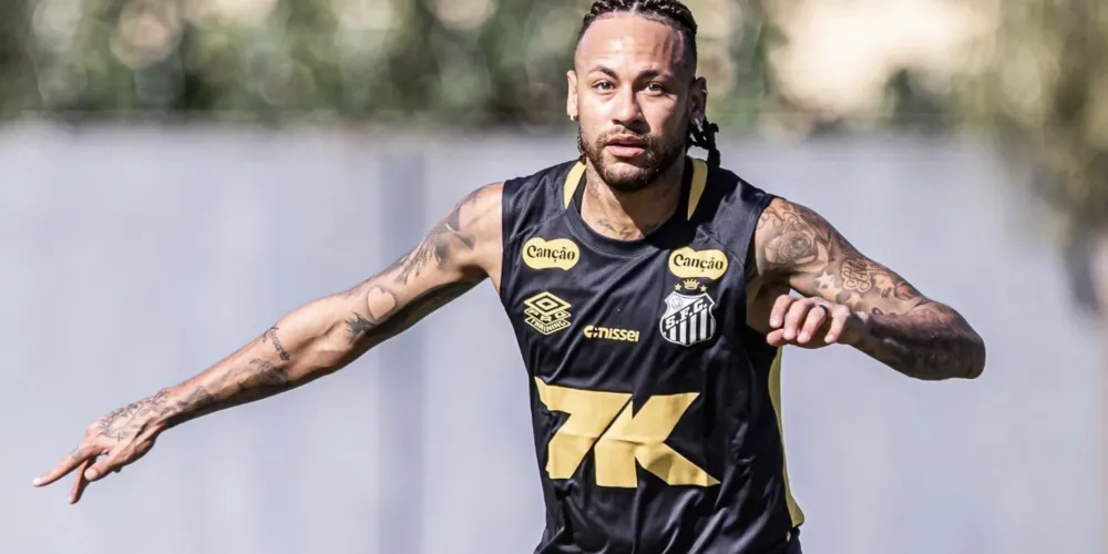 Neymar treina pelo Santos após séria lesão na coxa esquerda