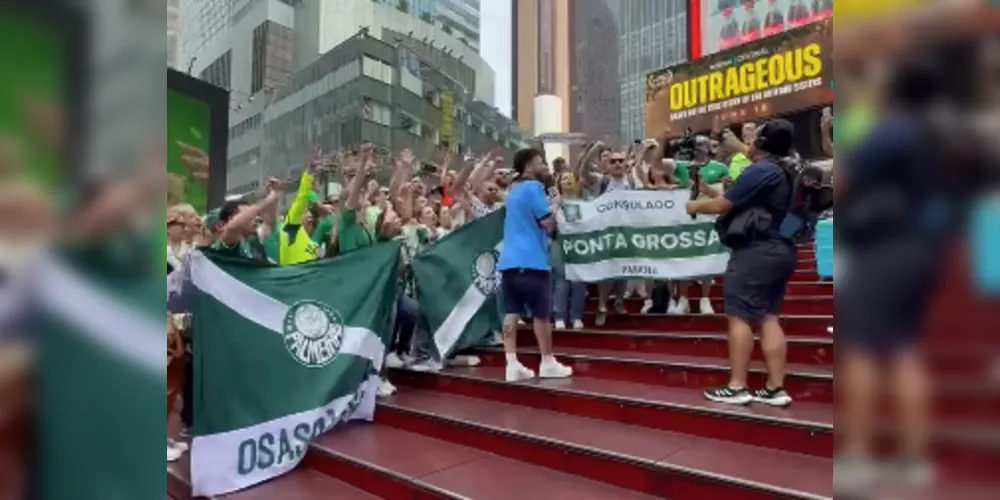 Captura de tela do momento que aparece os ponta-grossenses em NY