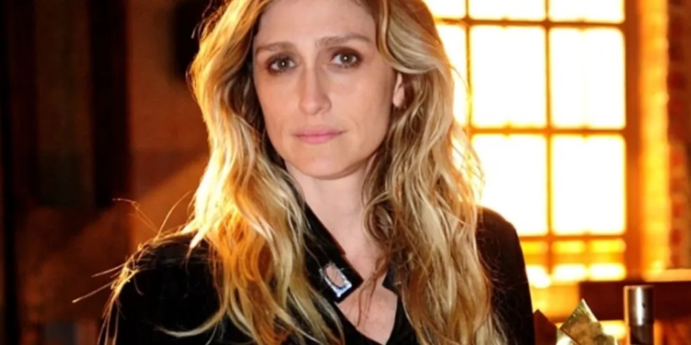 A reclamação geral é que a diretora trata mal os profissionais, figurantes e até mesmo atores em começo de carreira