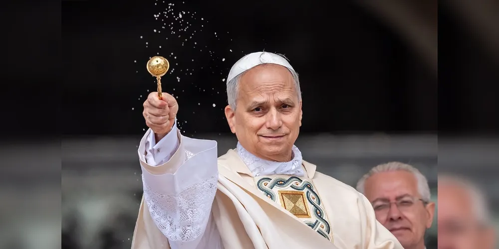 O papa também abordou desafios contemporâneos, como as guerras e a exclusão social