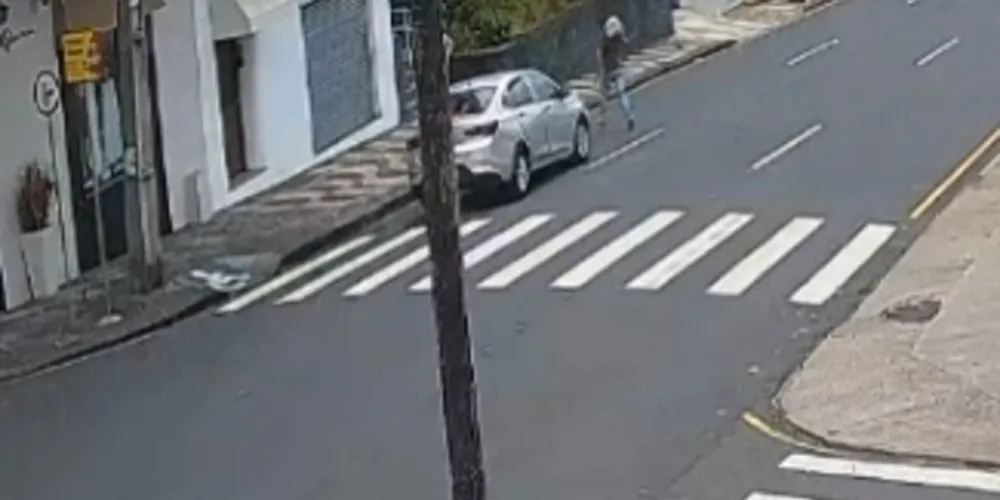 Vítima sofreu fraturas graves