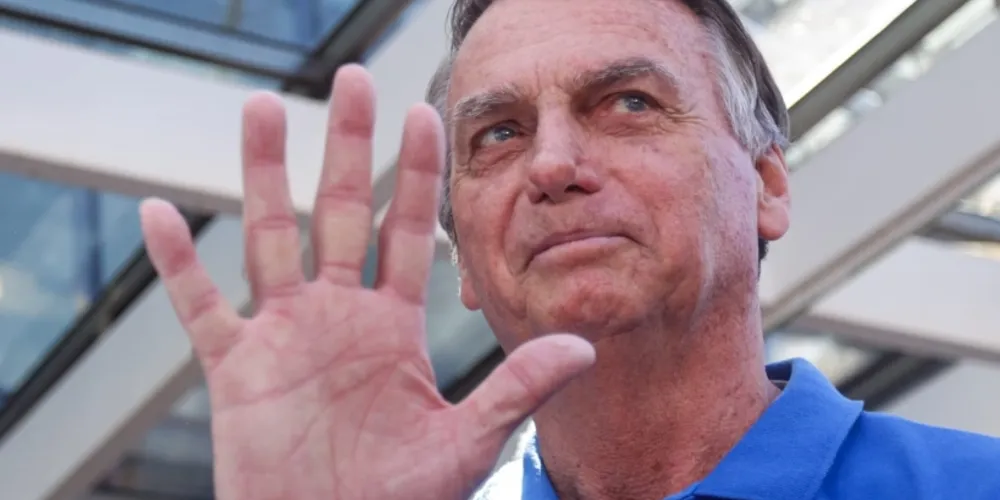 Durante agenda em Goiás, Bolsonaro teve indisposições