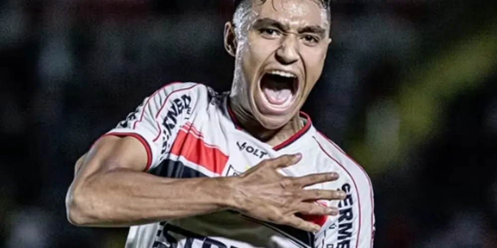 O atacante Pedro Severino, de 19 anos, que atuou pelo Botafogo-SP, sofreu um grave acidente de carro