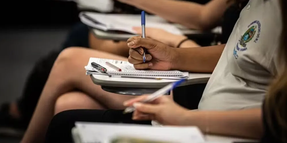 Este ano, os alunos de escolas públicas terão pela primeira vez a ficha preenchida previamente
