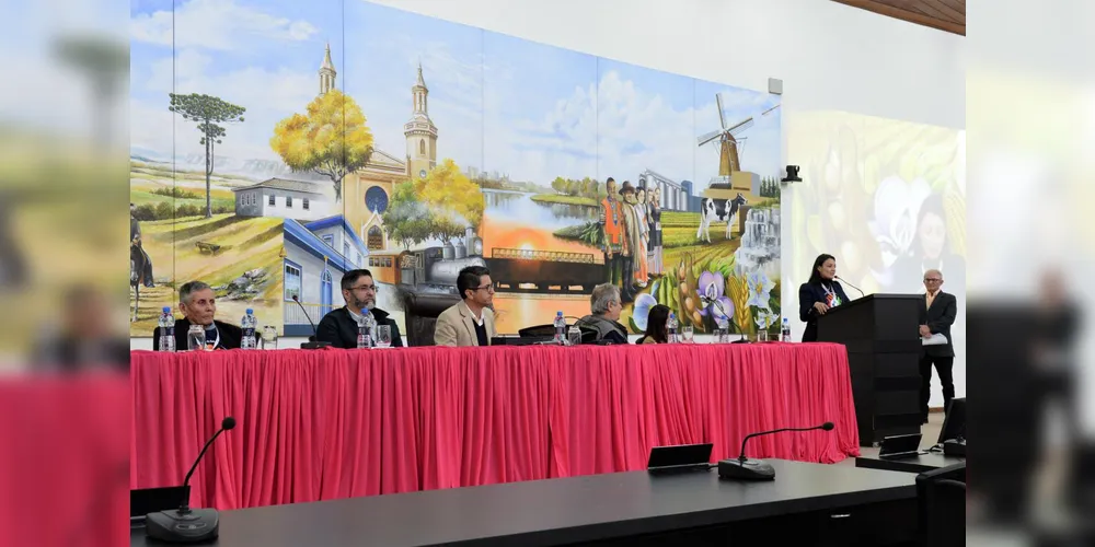 Evento aconteceu na Câmara Municipal de Castro