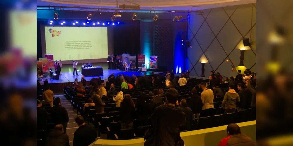 Conferência realizada no ano passado, no Ópera, reuniu grande número de agentes culturais