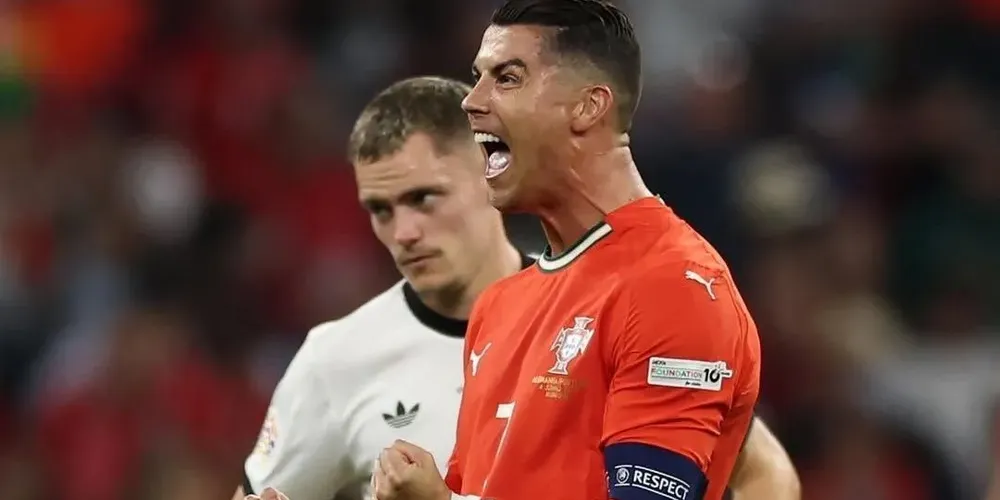 Cristiano Ronaldo comemorando a vitória em cima da Alemanha