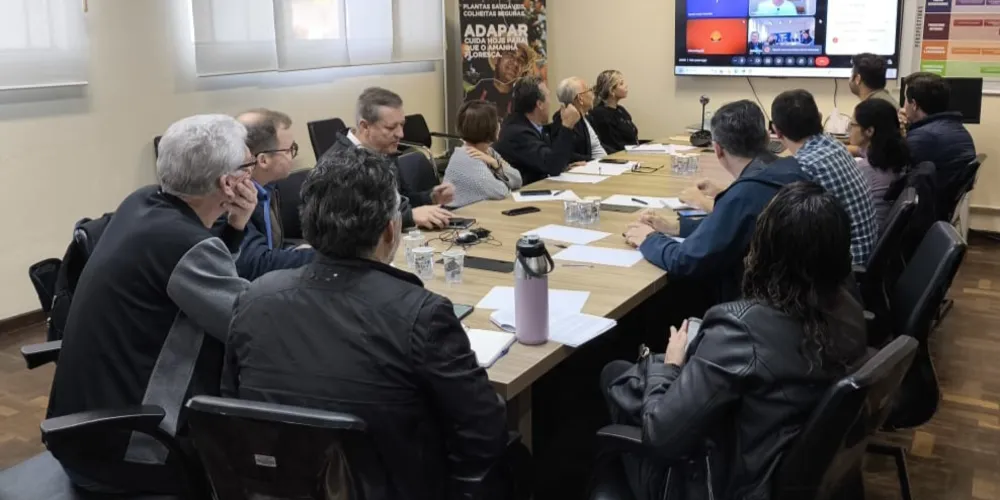 Reunião teve a participação de lideranças