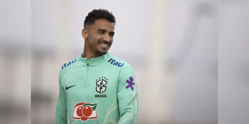 Danilo volta à seleção sob comando de Ancelotti e critica gestão da equipe, dizendo que o Brasil vive uma bagunça às vésperas do hexa