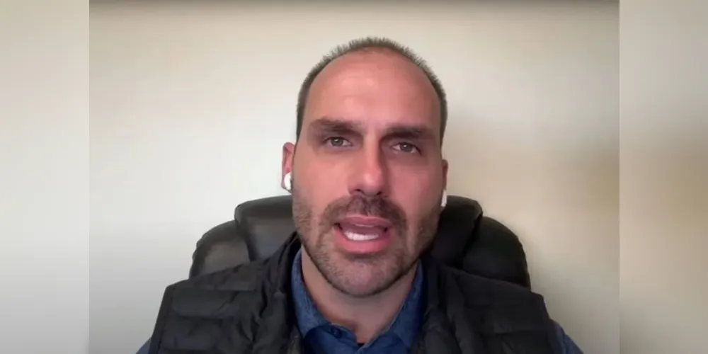 Eduardo atualmente está nos Estados Unidos
