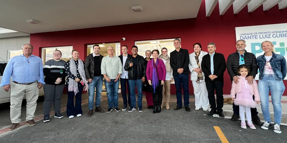 Elizabeth Schmidt e vereadores realizaram uma visita na UPA Uvaranas, nesta segunda-feira (2)