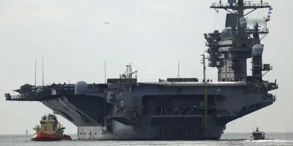 O porta-aviões USS Nimitz estava no mar do sul da China e deixou a região em direção ao Oriente Médio