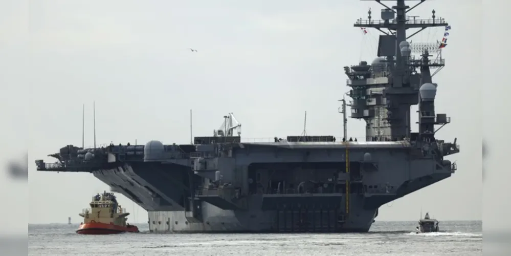 O porta-aviões USS Nimitz estava no mar do sul da China e deixou a região em direção ao Oriente Médio