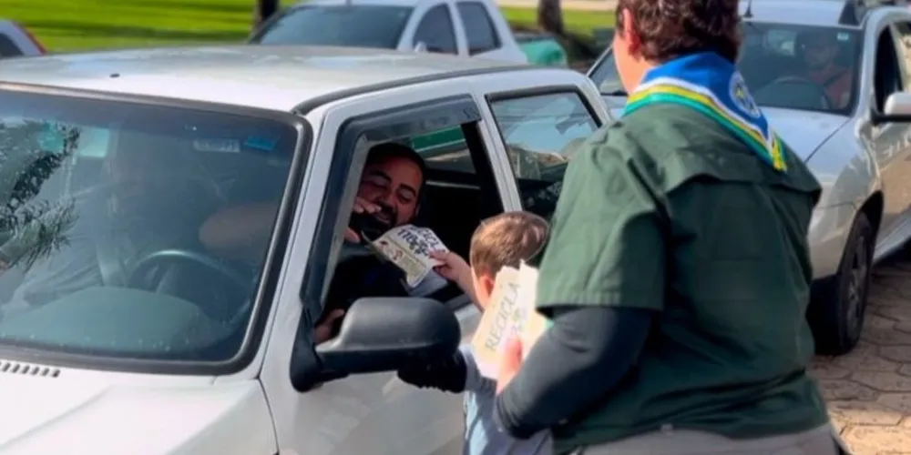 Uma blitz foi realizada na Praça Ed. Mercer, região central do município